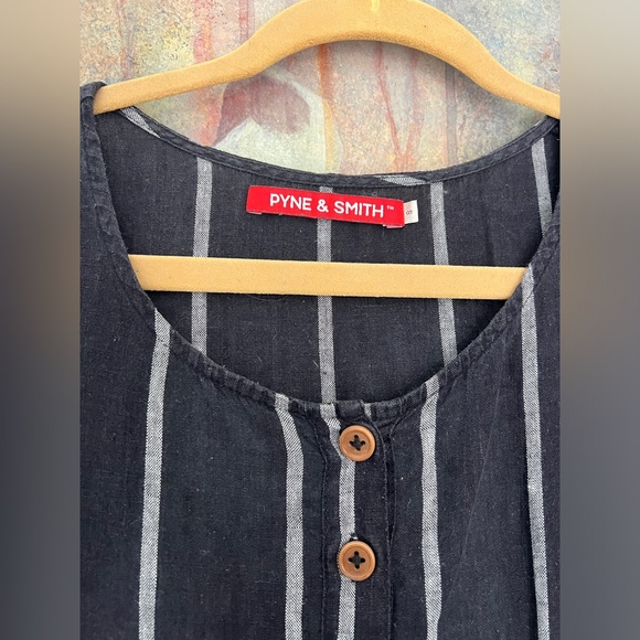 Pyne and Smith 100% Linen Dress - Picture 2 of 9